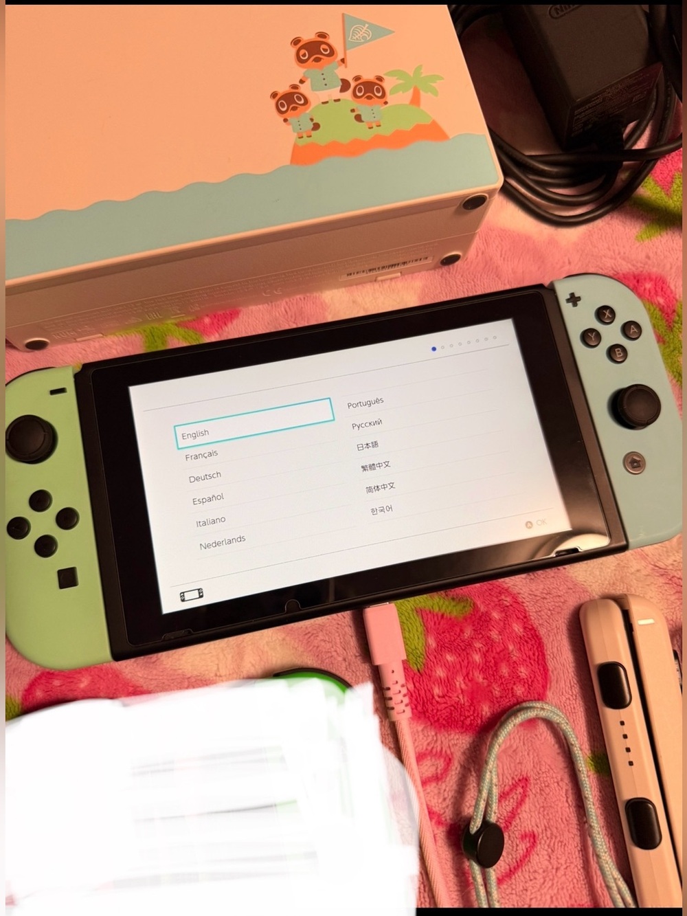 Nintendo Switch Animal Crossing Special Edition Console Bundle - Picture 2 of 12